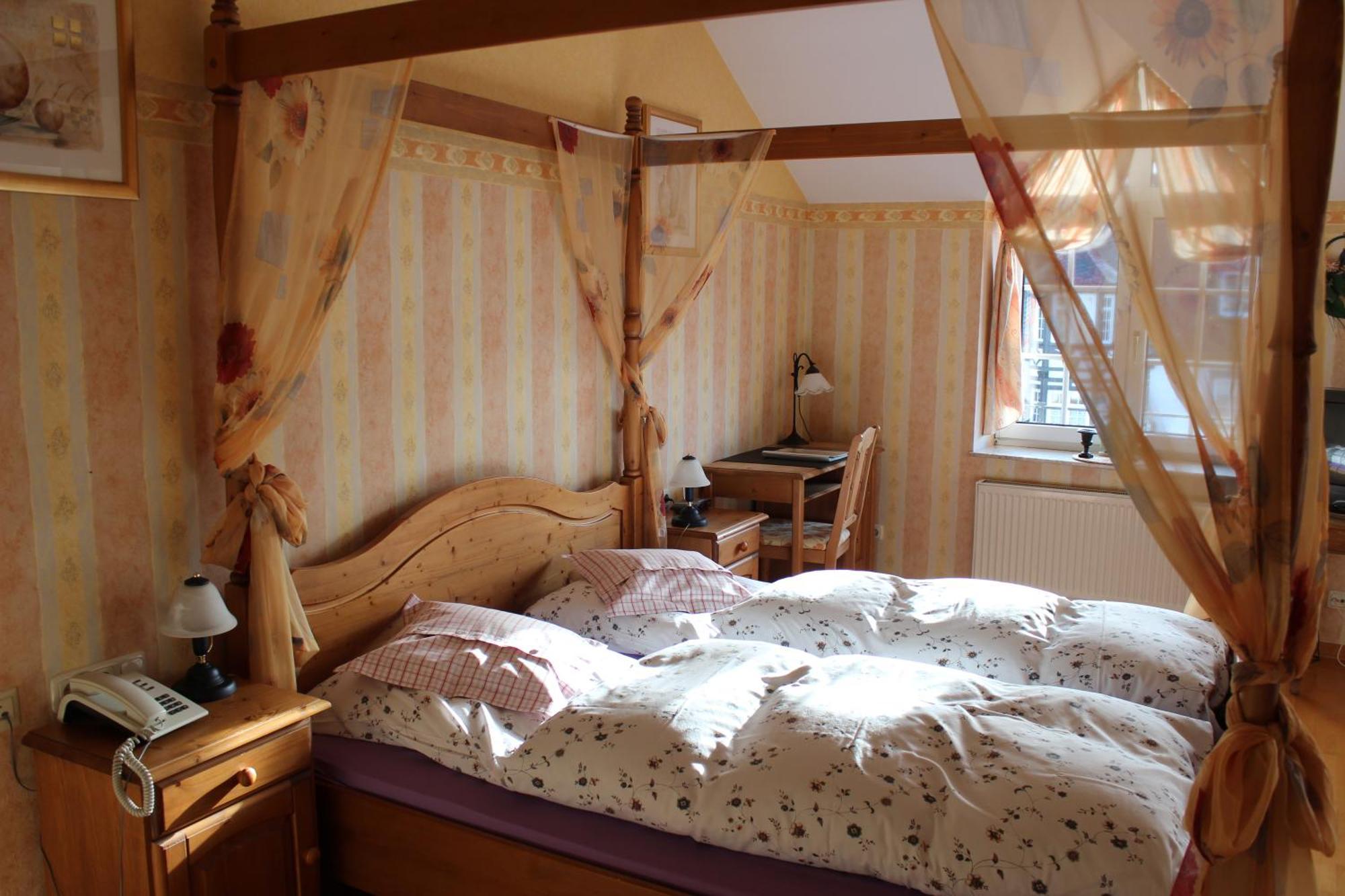 Hotel Restaurant Buergerstube Ulmen Zewnętrze zdjęcie