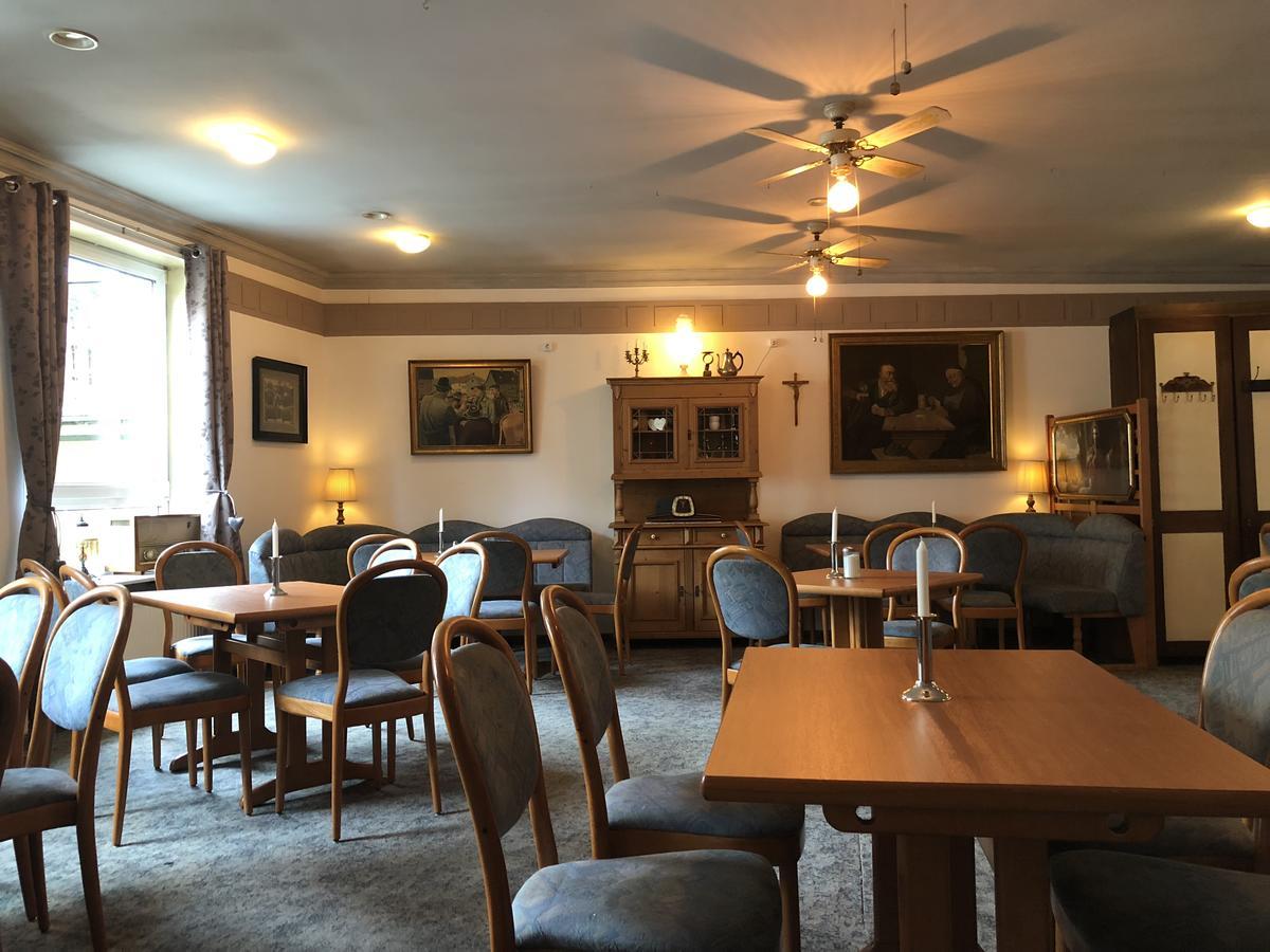 Hotel Restaurant Buergerstube Ulmen Zewnętrze zdjęcie