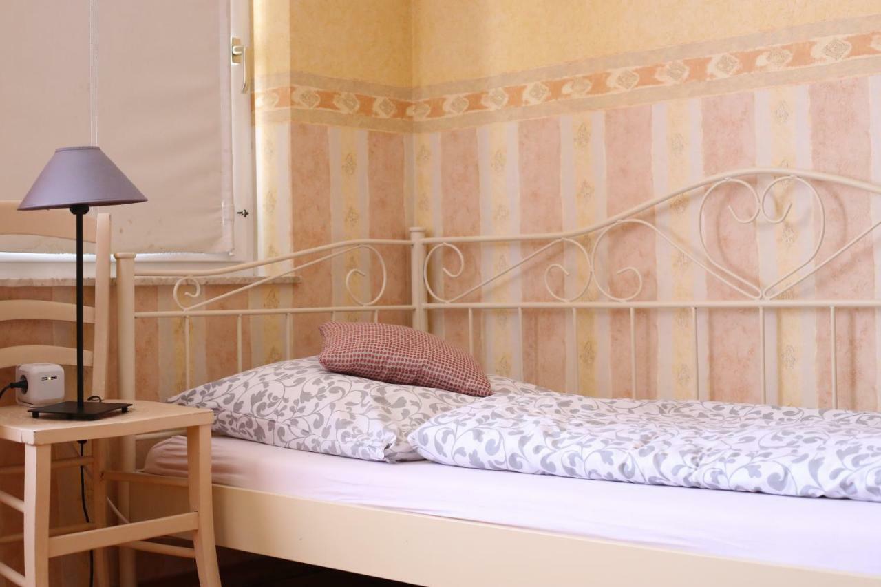 Hotel Restaurant Buergerstube Ulmen Zewnętrze zdjęcie