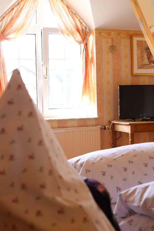 Hotel Restaurant Buergerstube Ulmen Zewnętrze zdjęcie